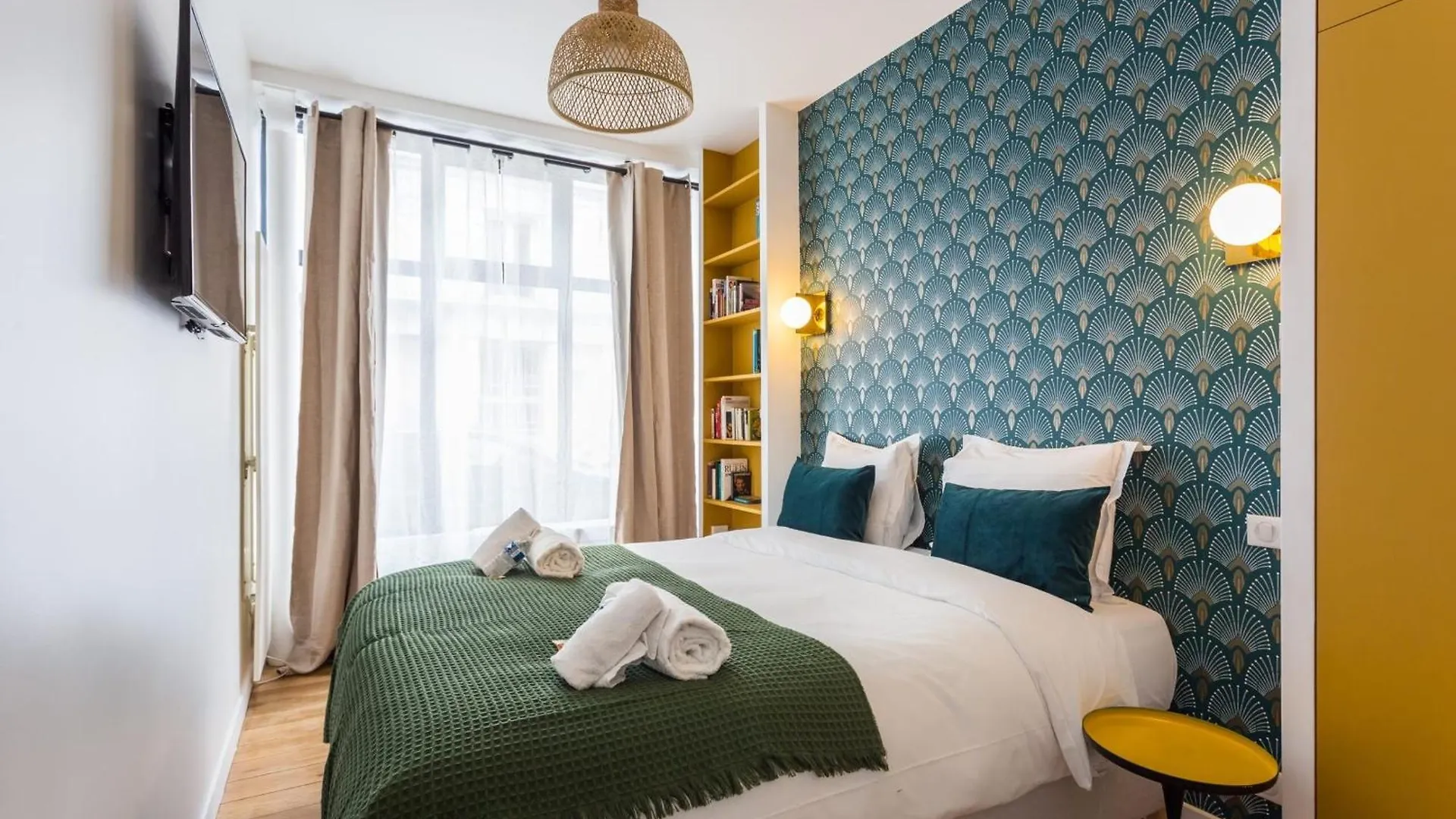 Charming Flat - 2Bd-8P - Charonne-Bastille Paris 0*,  France